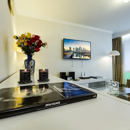 The Queen Luxury - Vinicia *