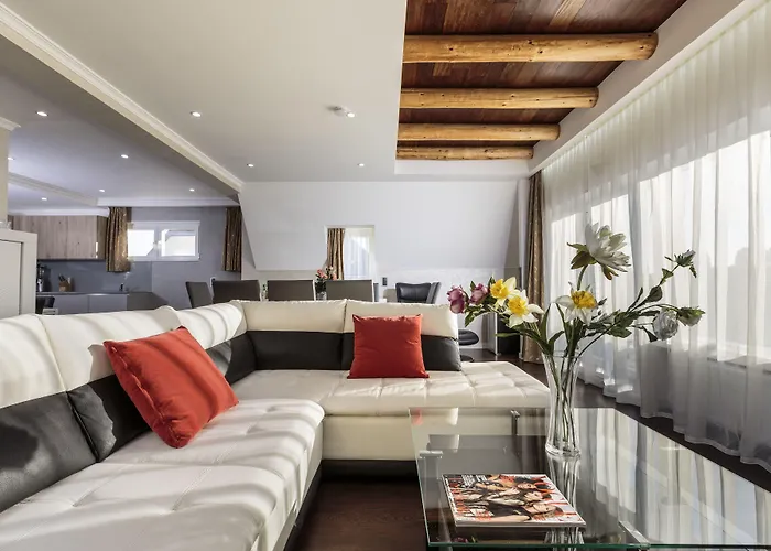 The Queen Luxury - Vinicia