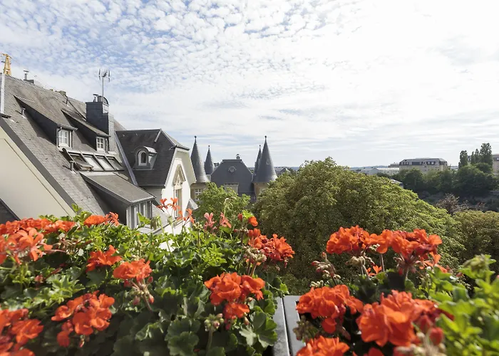 The Queen Luxury - Vinicia * Luxemburgo