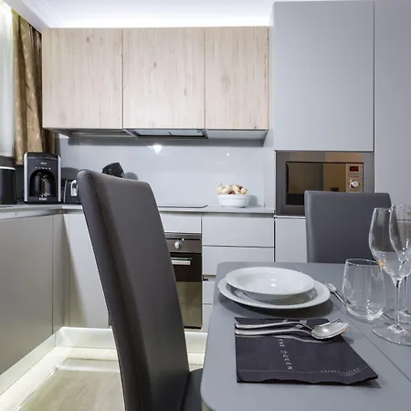 شقة The Queen Luxury - Vinicia *