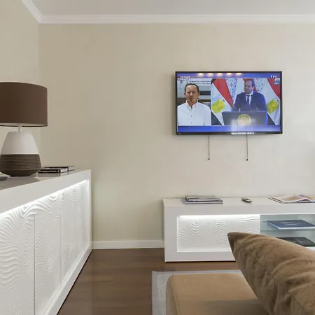 The Queen Luxury - Vinicia لوكسمبورغ