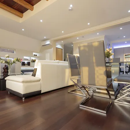 The Queen Luxury - Vinicia لوكسمبورغ