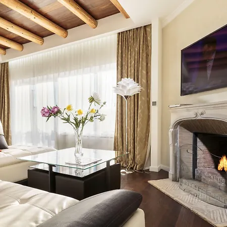 The Queen Luxury - Vinicia