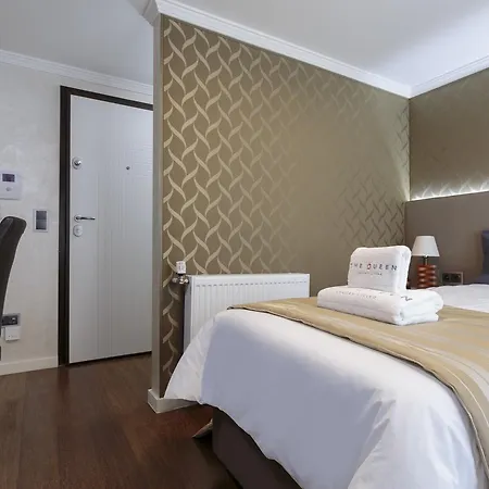 The Queen Luxury - Vinicia Apartment
