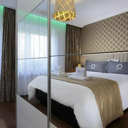 The Queen Luxury - Vinicia Apartment *