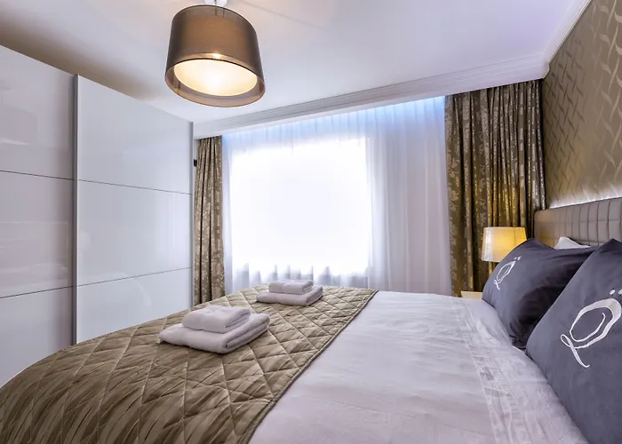 The Queen Luxury - Vinicia * Luxemburgo