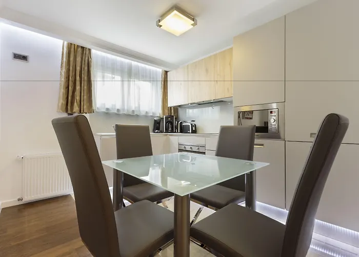 The Queen Luxury - Vinicia Appartement