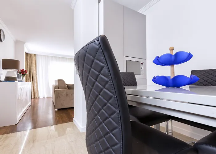 The Queen Luxury - Vinicia Апартаменты *