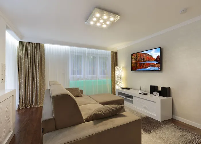 The Queen Luxury - Vinicia *