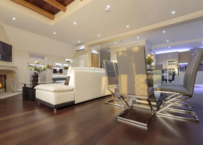 The Queen Luxury - Vinicia Luxemburgo