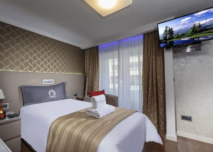 The Queen Luxury - Vinicia