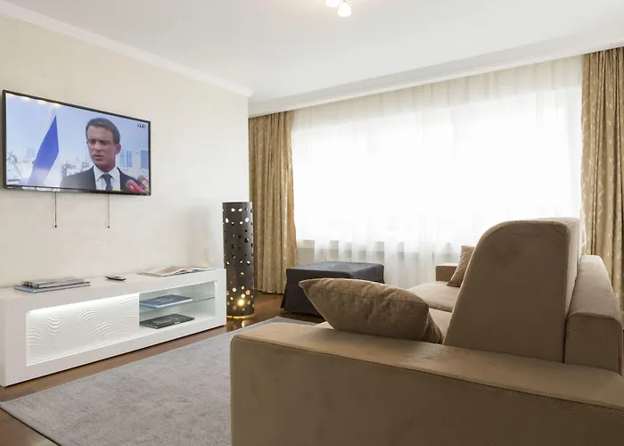 The Queen Luxury - Vinicia Apartment Luxembourg